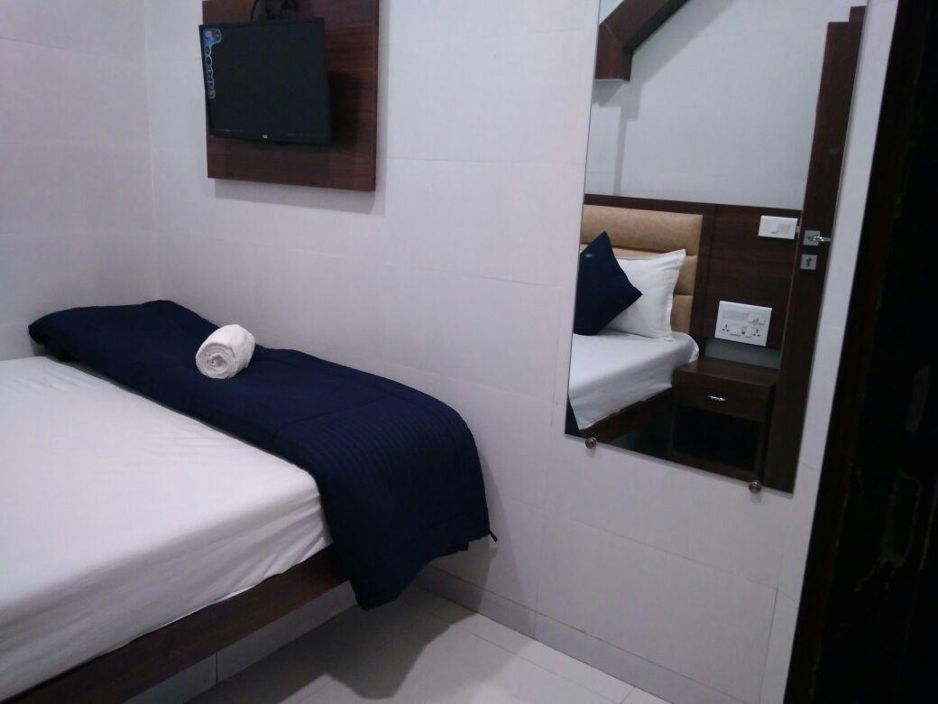 Hotel Avenue Residency Mumbai Exteriör bild